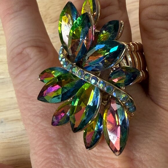 Vine Marquis Stone Aurora Borealis Green Stretch Statement Ring Size 7-8 - Picture 4 of 13